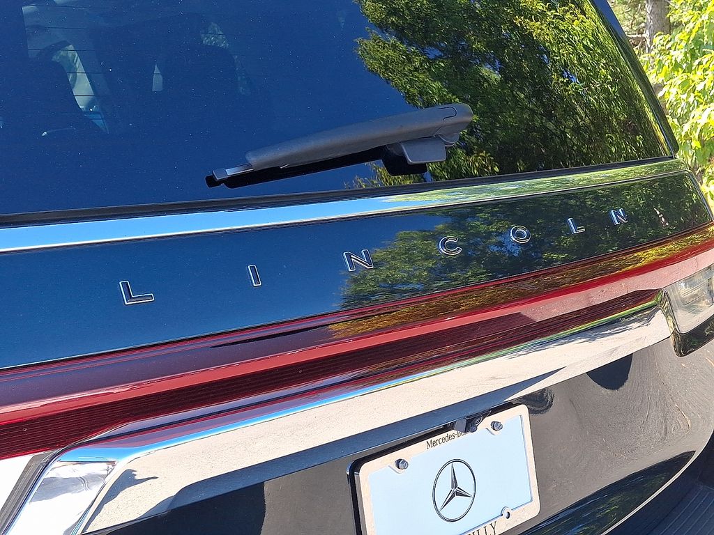 Thumbnail: 2022 Lincoln Navigator - 31