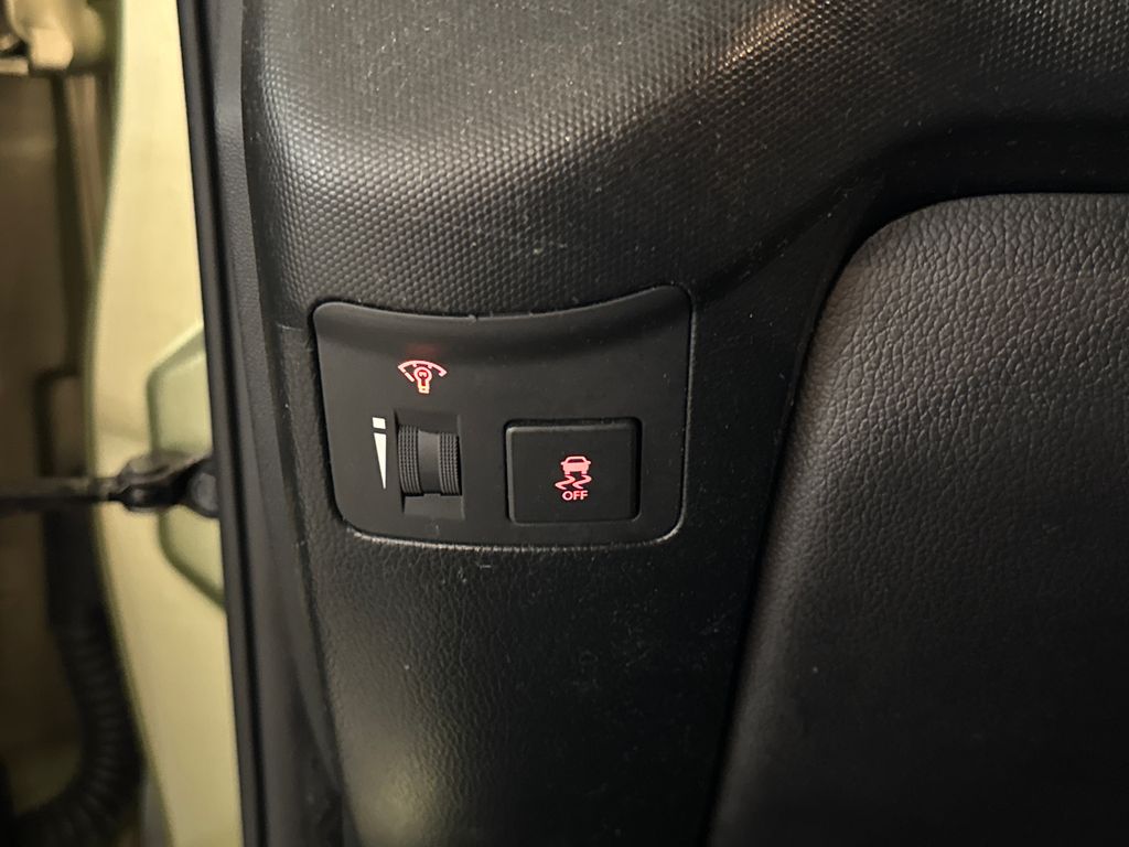 Used 2012 Green Kia Base image 18