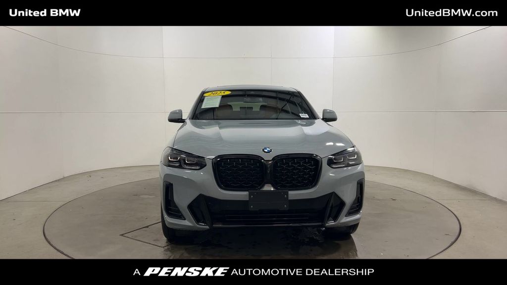 Thumbnail: 2025 BMW X4 - 3