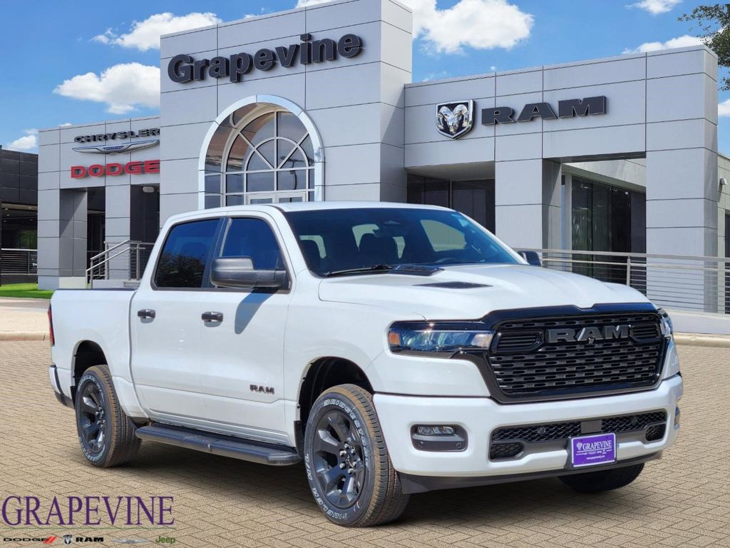 2026 RAM 1500 Express Crew Cab 4WD