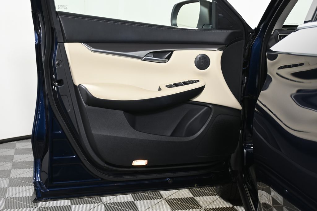 Thumbnail: 2022 INFINITI QX50 - 28