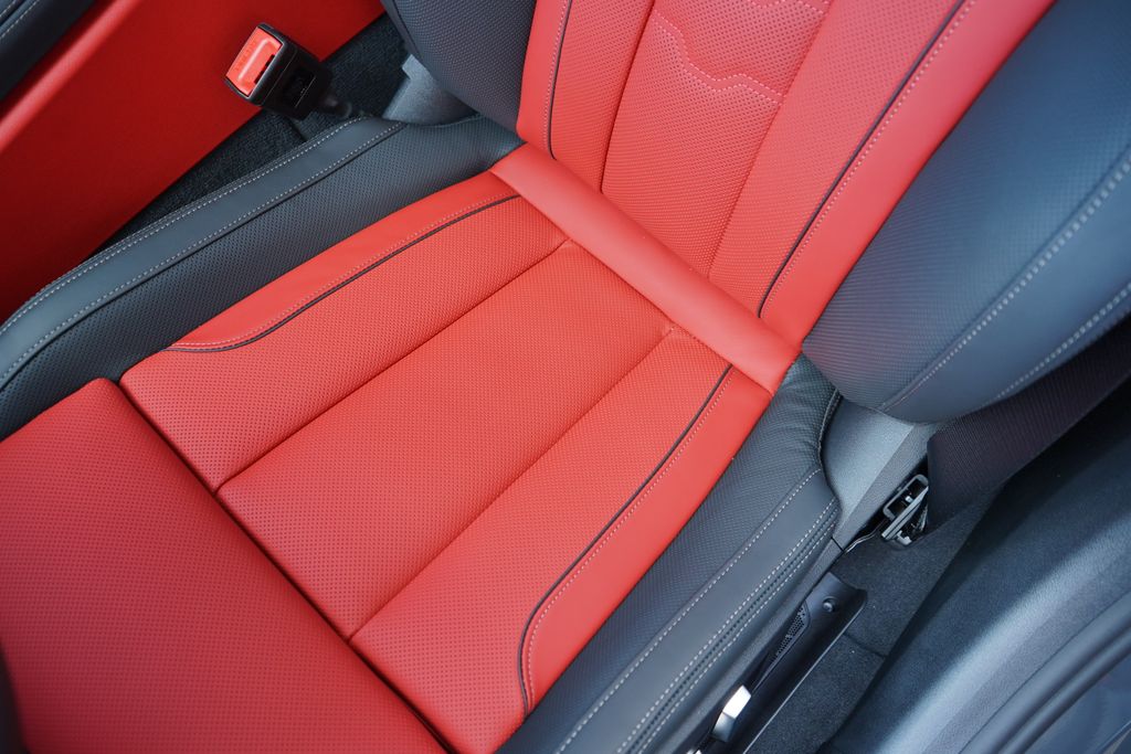 Thumbnail: 2026 BMW 8 Series - 11