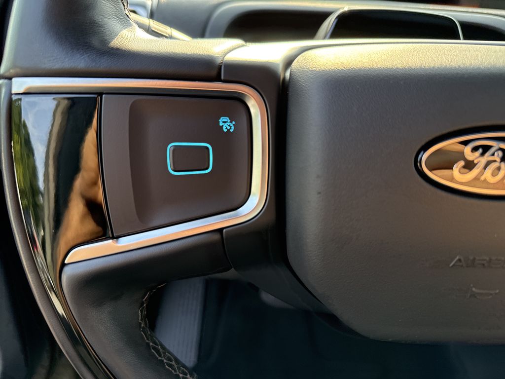 Used 2025 Ford Expedition SUV