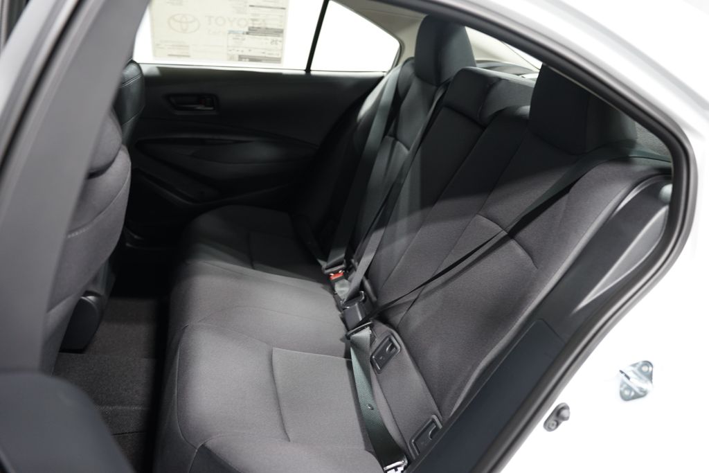 2025 Toyota Corolla LE 26
