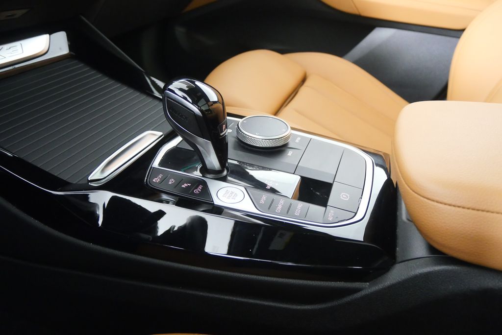 Thumbnail: 2024 BMW X3 - 27