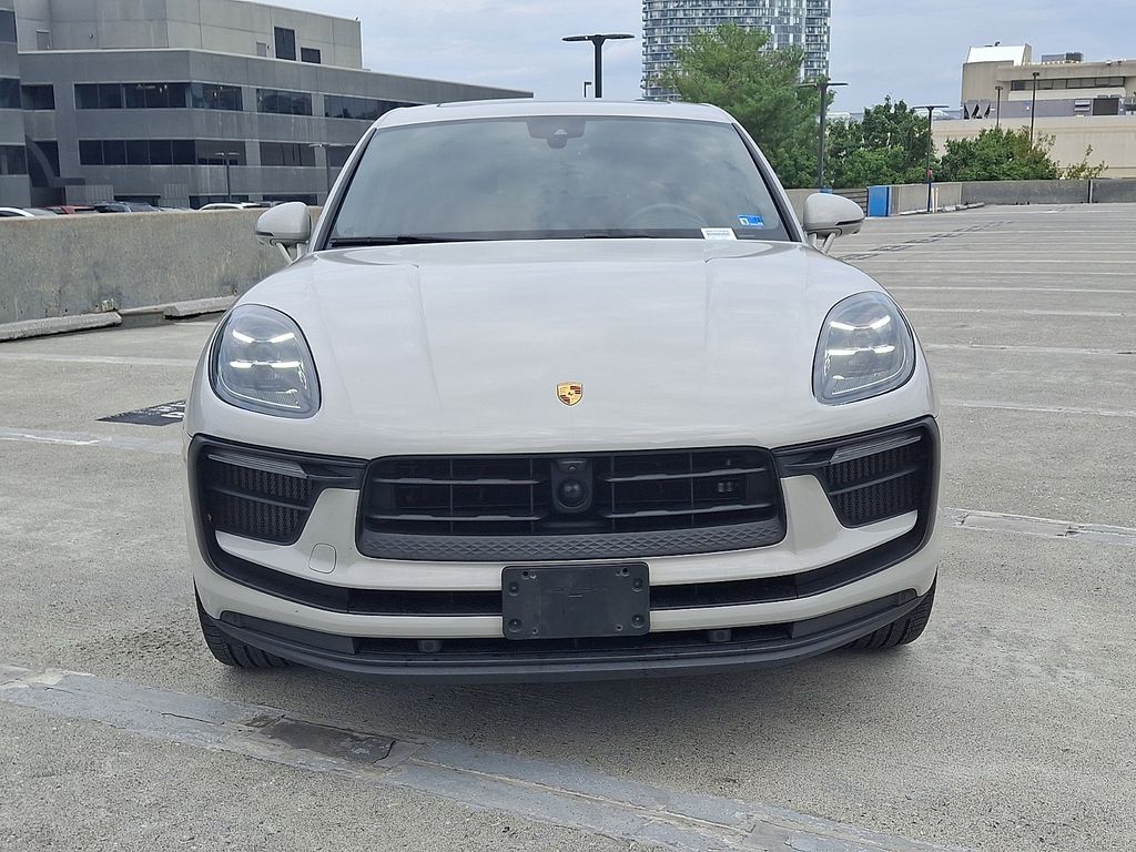 Thumbnail: 2023 Porsche Macan - 6