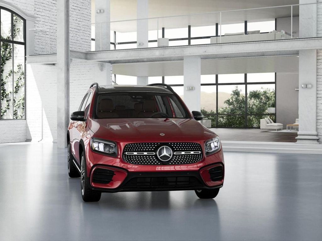 2025 Mercedes-Benz GLB 250 8