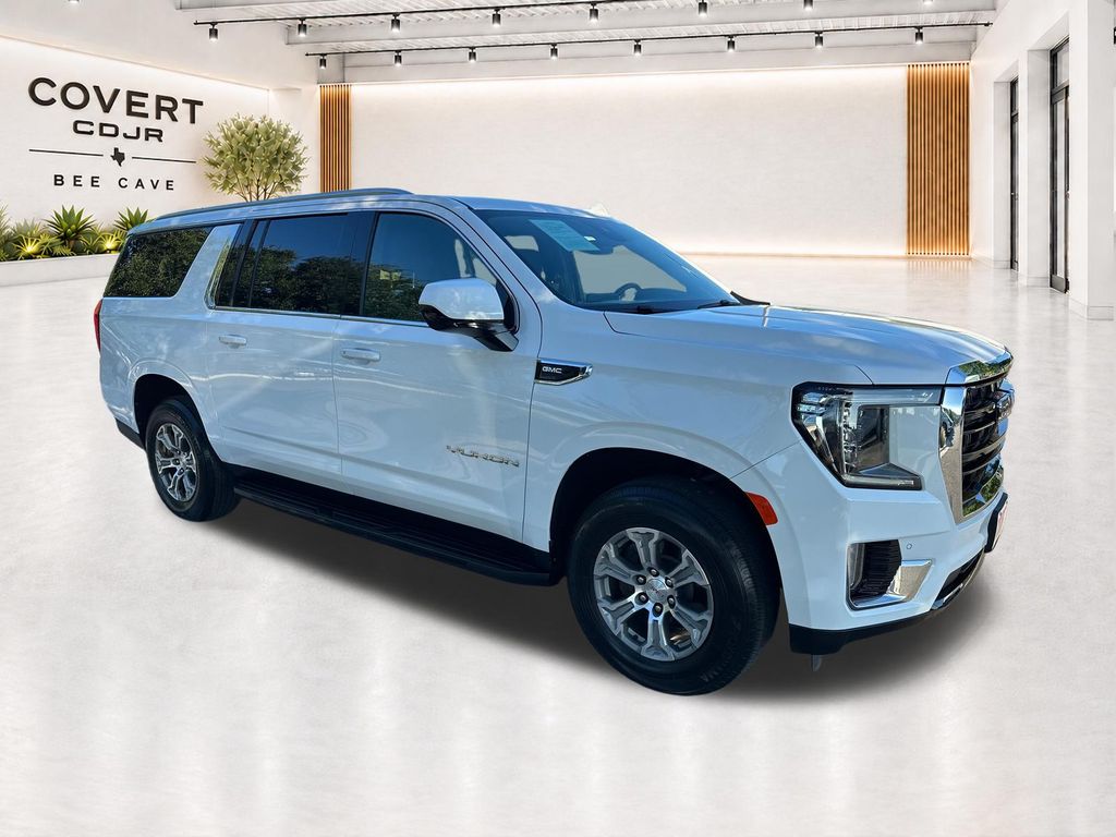Summit White 2023 GMC Yukon XL SUV / Crossover 4X2