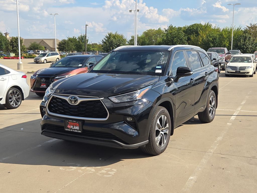 Midnight Black Metallic 2026 Toyota Highlander SUV / Crossover All-Wheel Drive 8-Speed Automatic