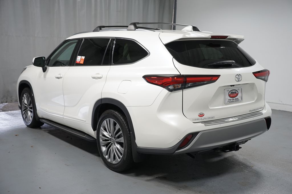 Thumbnail: 2021 Toyota Highlander - 6