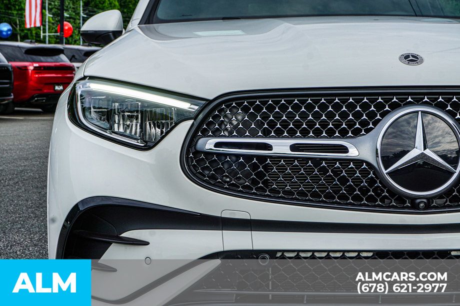 Used 2025 White Mercedes-Benz GLC 350e image 12