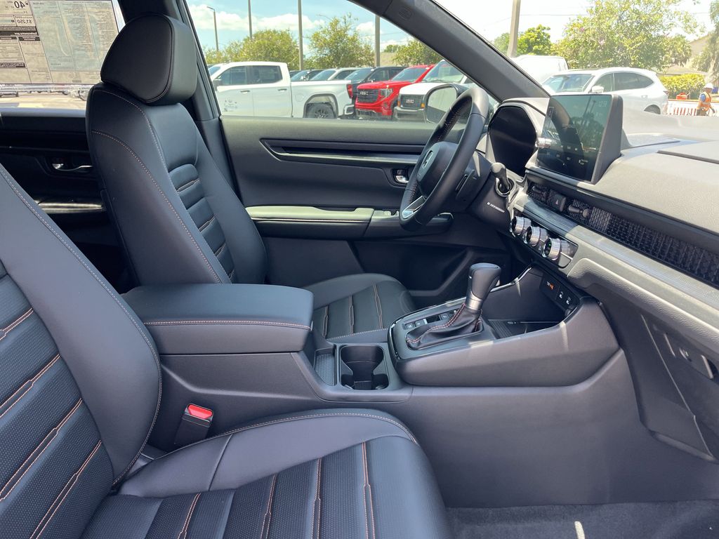 new 2026 Honda CR-V Hybrid car, priced at $39,081