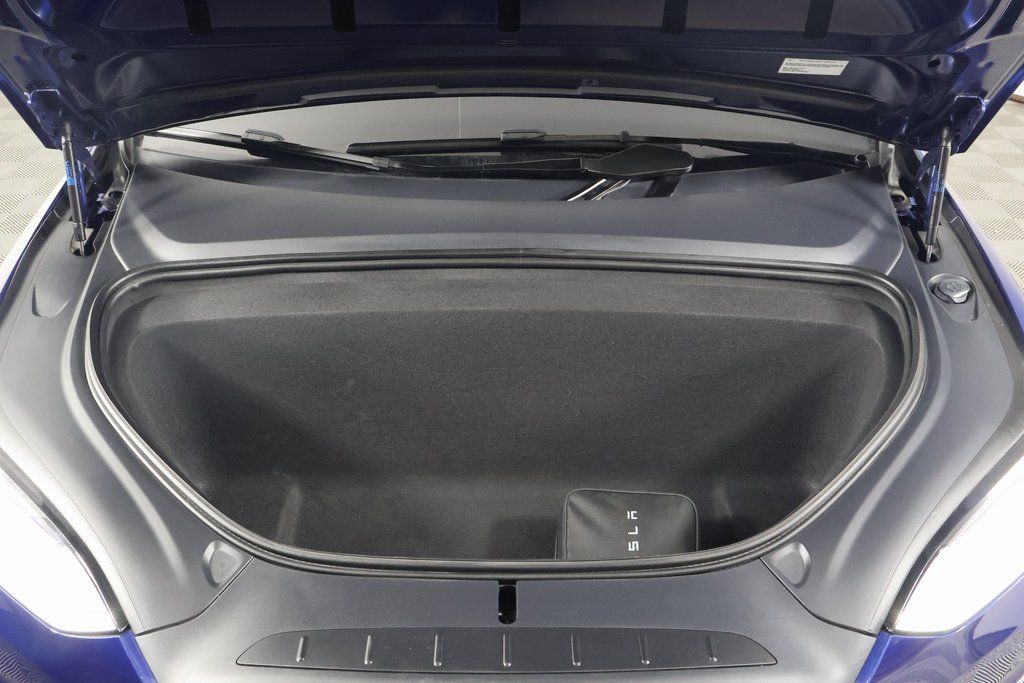 Thumbnail: 2023 Tesla Model X - 16