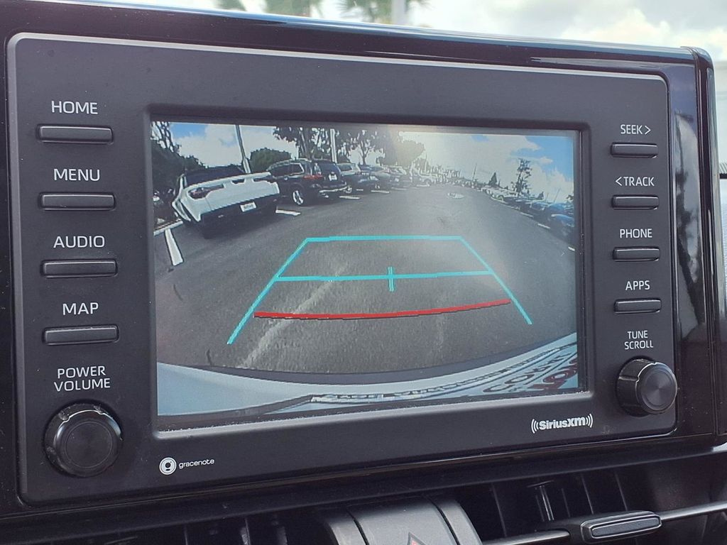 2022 Toyota RAV4 XLE - Photo 21