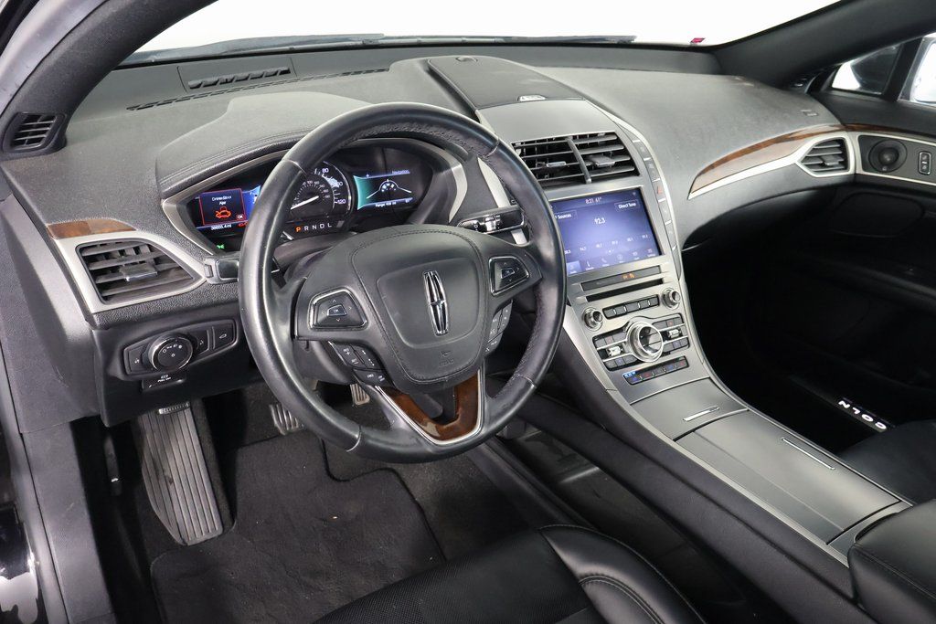 Thumbnail: 2020 Lincoln MKZ - 5