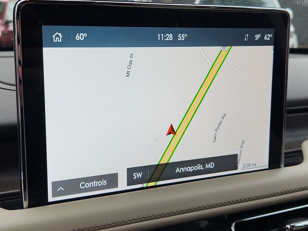 Thumbnail: 2020 Lincoln Aviator - 16