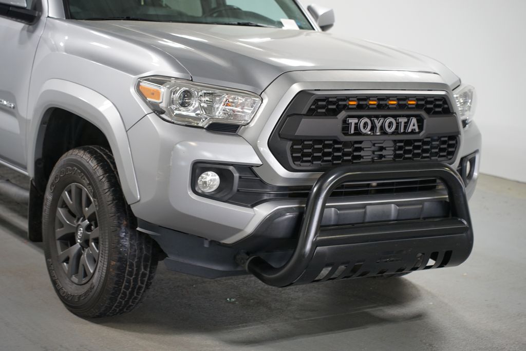 Thumbnail: 2021 Toyota Tacoma - 4