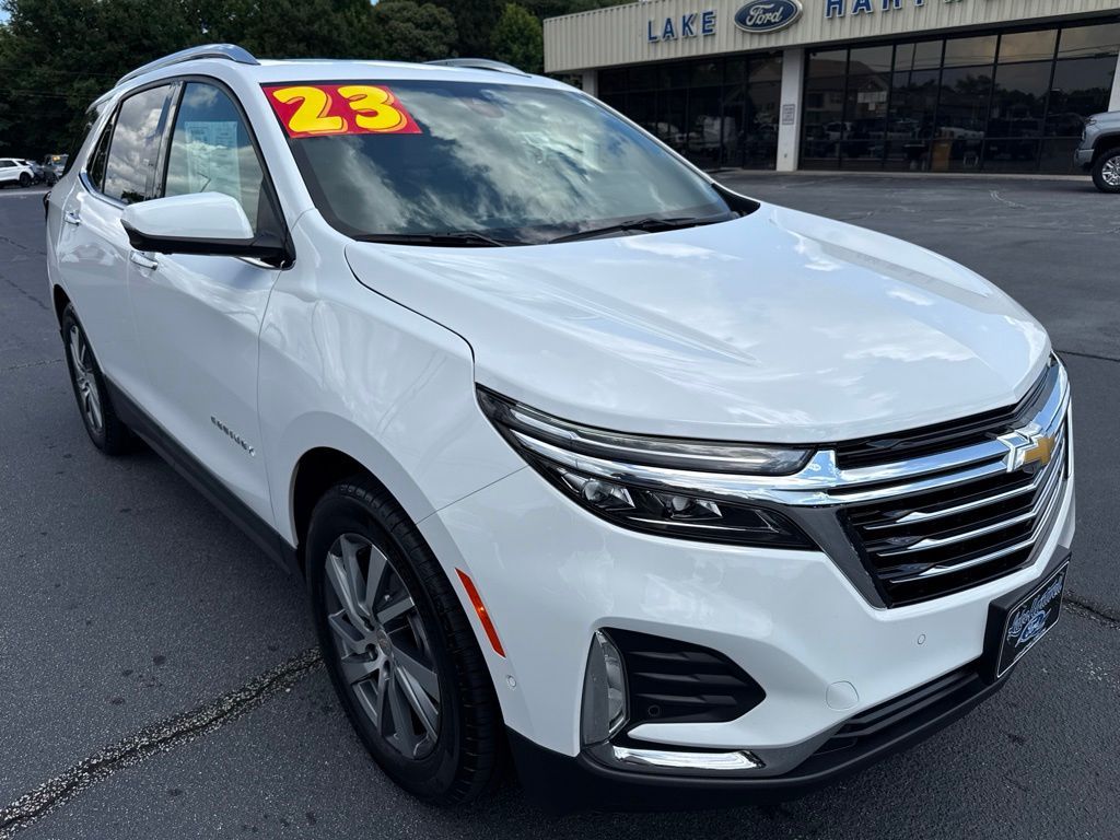 Summit White 2023 Chevrolet Equinox SUV / Crossover Front-Wheel Drive 6-Speed Automatic Overdrive