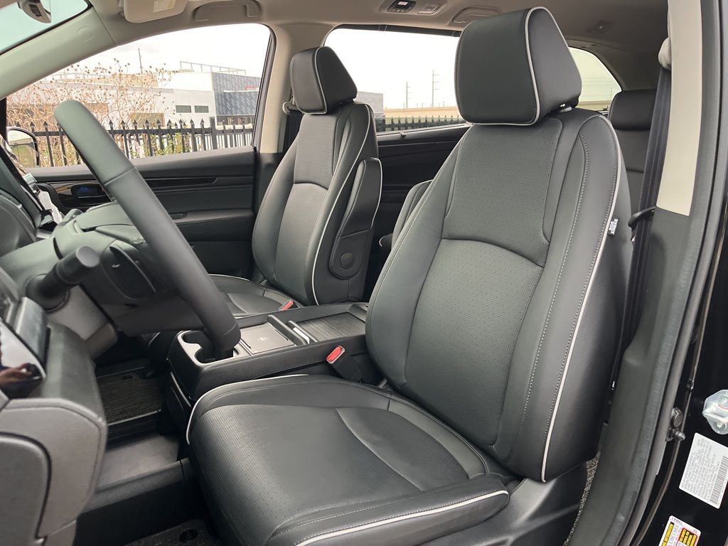 Thumbnail: 2026 Honda Odyssey - 26