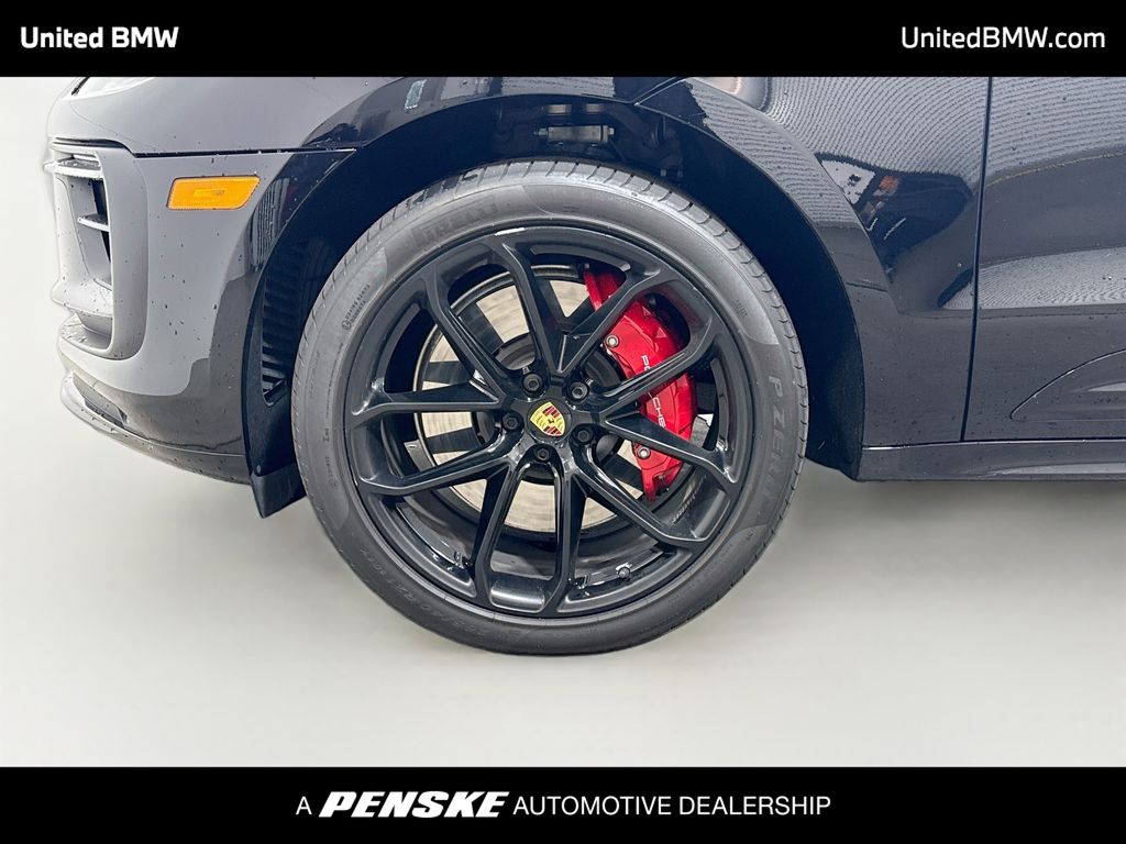 Thumbnail: 2024 Porsche Macan - 2