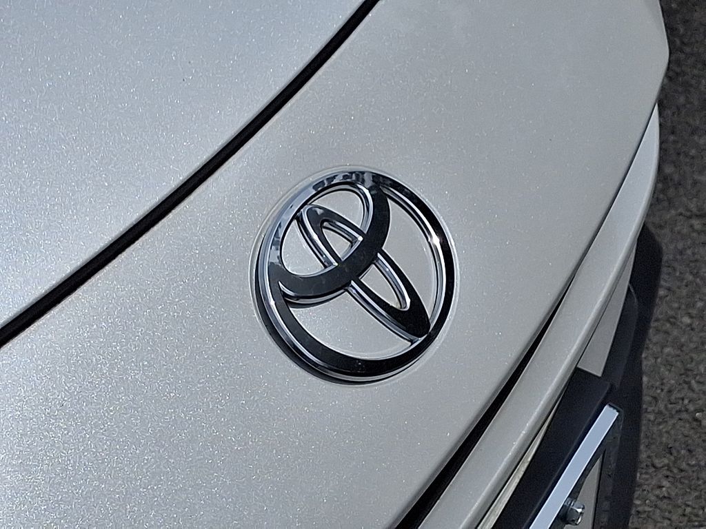 Thumbnail: 2023 Toyota Prius - 29