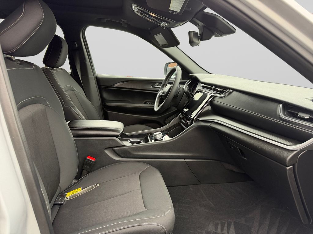 2024 Jeep Grand Cherokee Laredo X Silver at Auto Express Mitsubishi