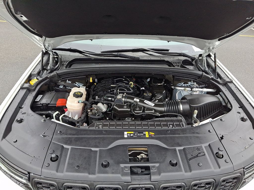 Thumbnail: 2023 Jeep Grand Cherokee - 28