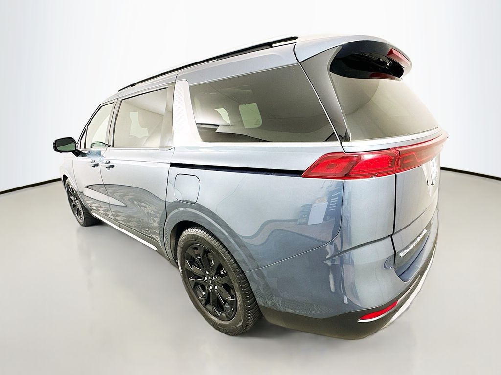 Thumbnail: 2022 Kia Carnival - 7