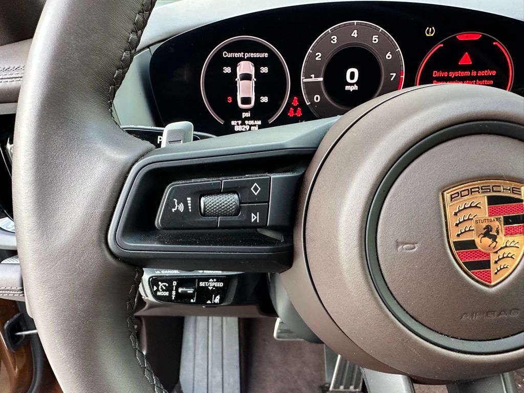 2025 Porsche Panamera  19