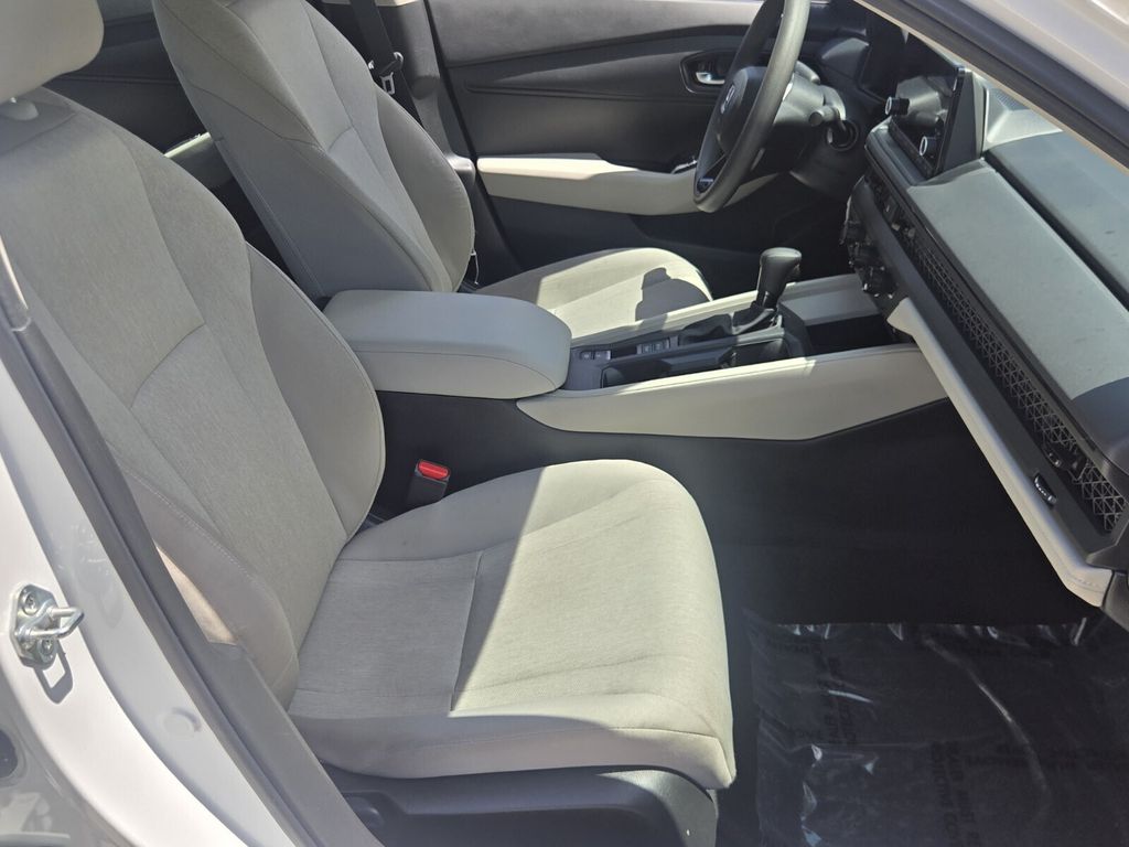 2025 Honda Accord - $25,798