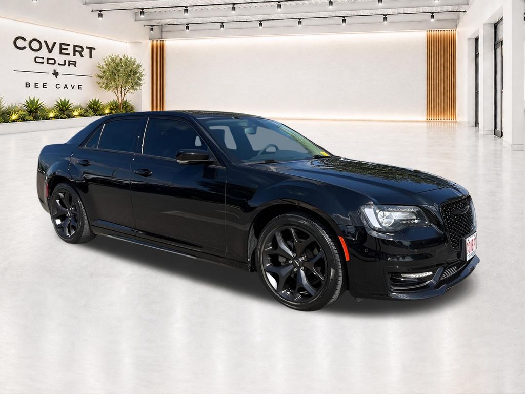 Gloss Black 2023 Chrysler 300 Sedan Rear-Wheel Drive 8-Speed Automatic
