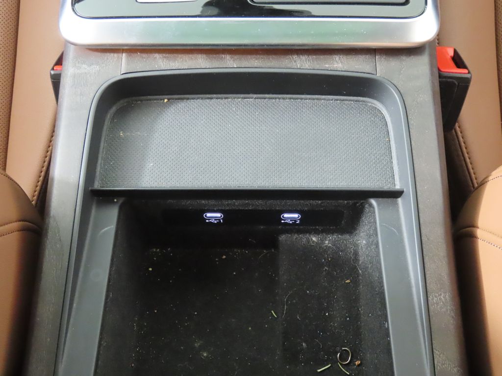 Thumbnail: 2022 Audi Q8 - 23