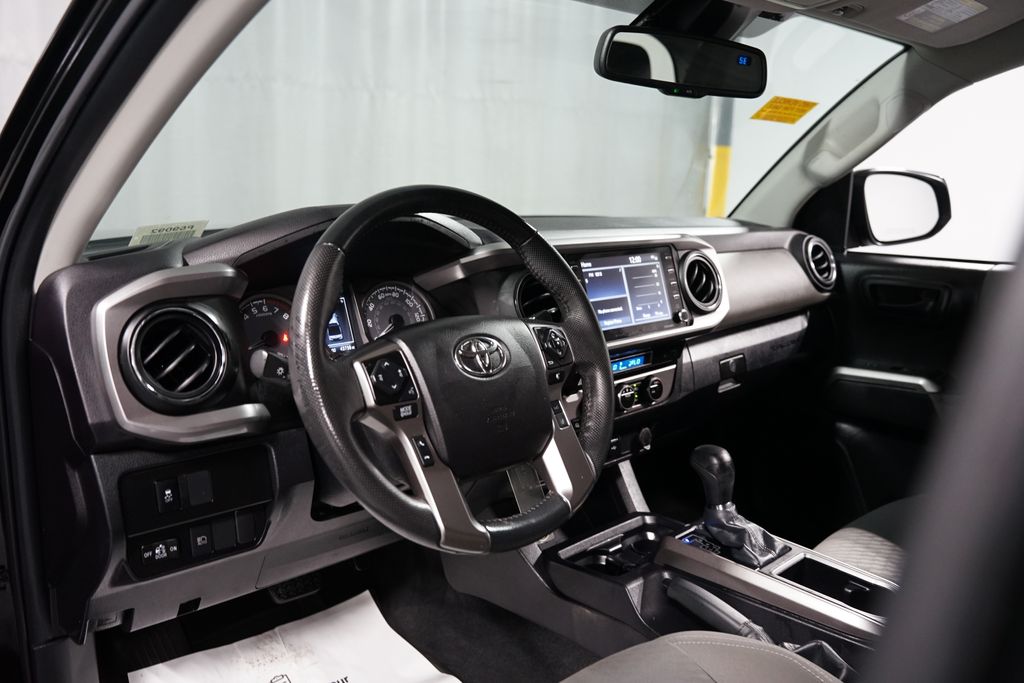Thumbnail: 2022 Toyota Tacoma - 12