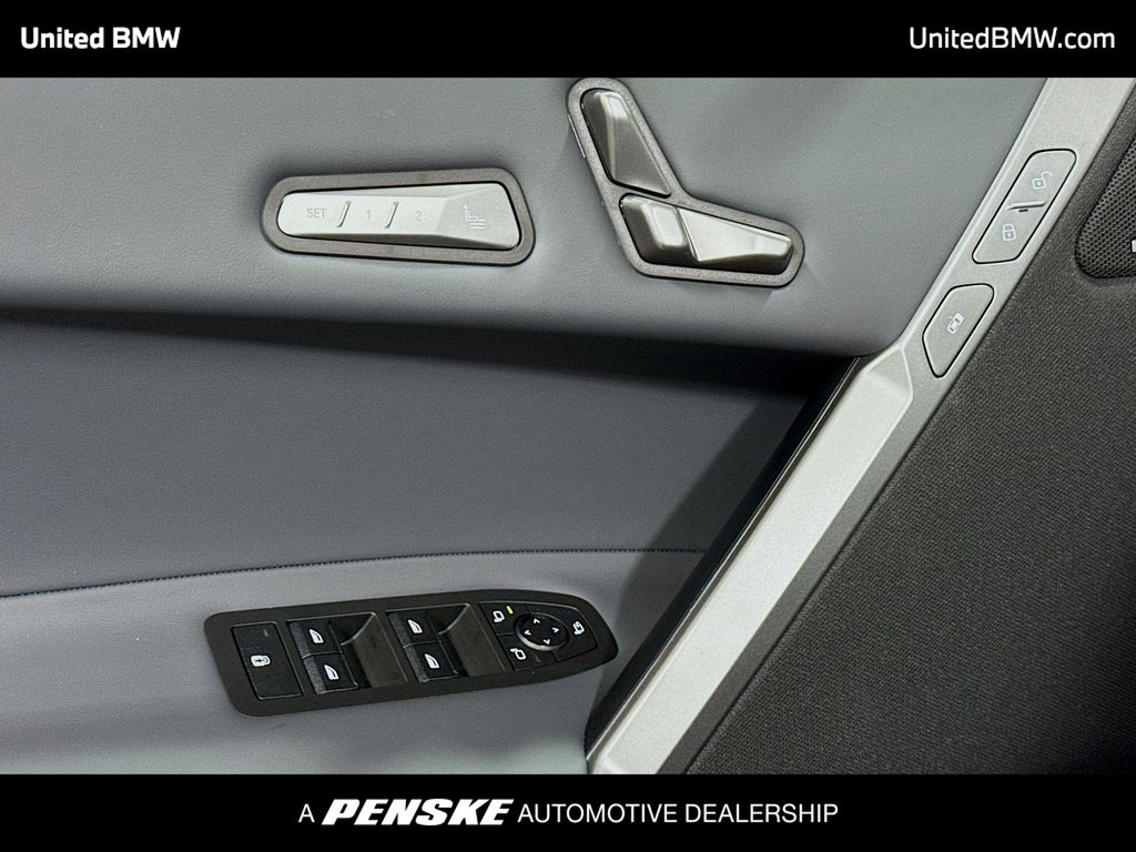 Thumbnail: 2026 BMW iX - 3