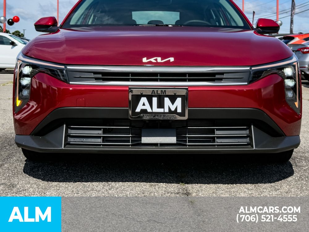 Used 2025 Red Kia LXS image 6