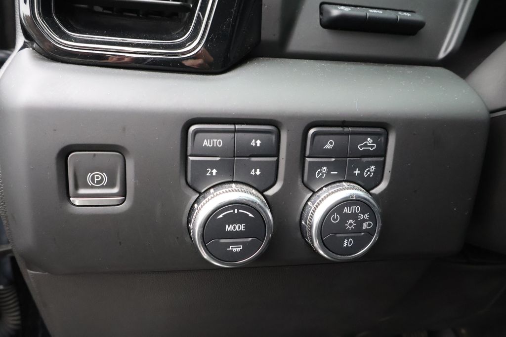 Thumbnail: 2022 GMC Sierra 1500 - 21