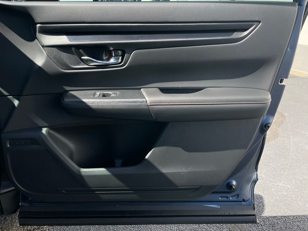 2025 Honda CR-V Sport-L 29