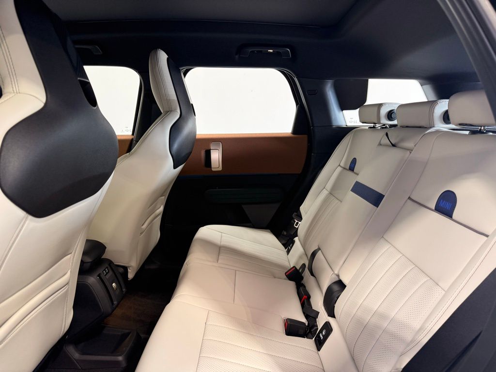 2025 MINI Cooper Countryman Signature 21