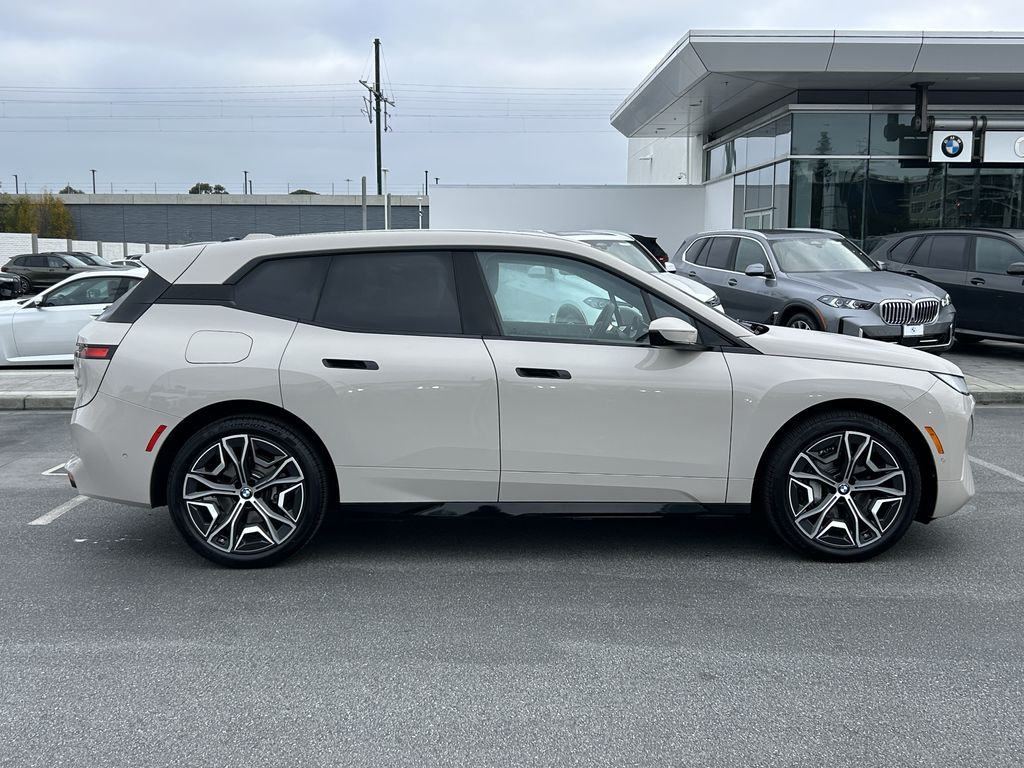 Thumbnail: 2026 BMW iX - 6