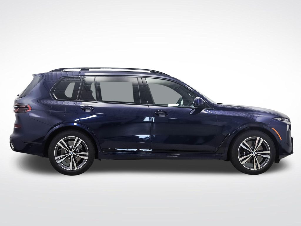 Thumbnail: 2027 BMW X7 - 6