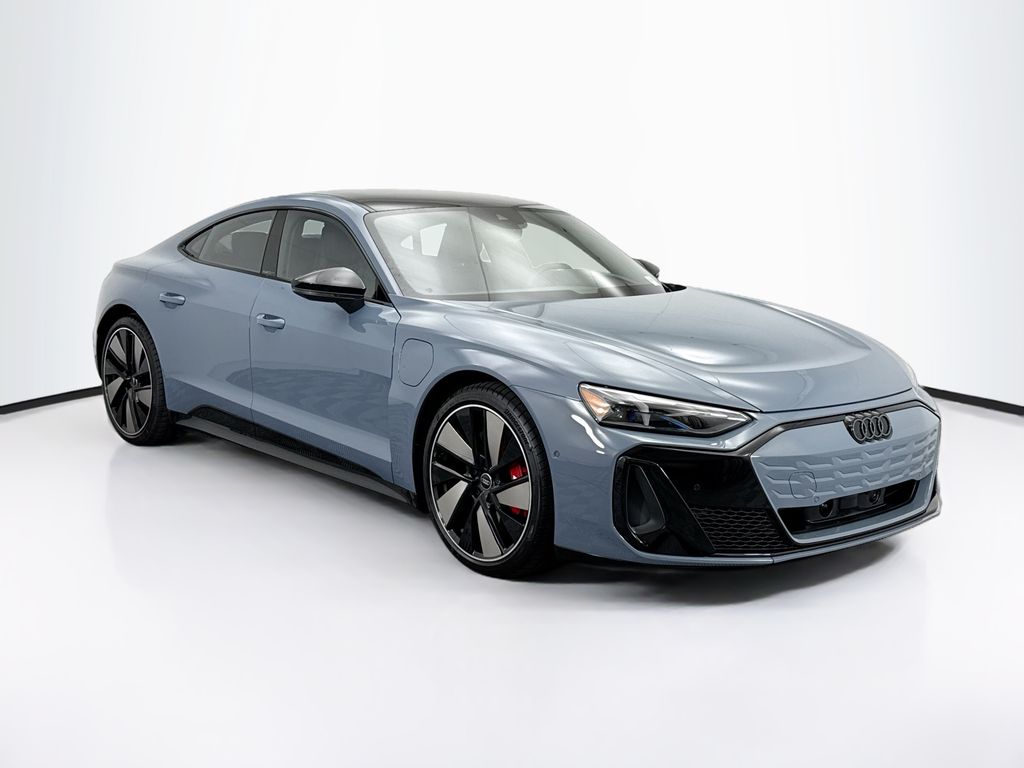 Thumbnail: 2026 Audi e-tron GT - 3