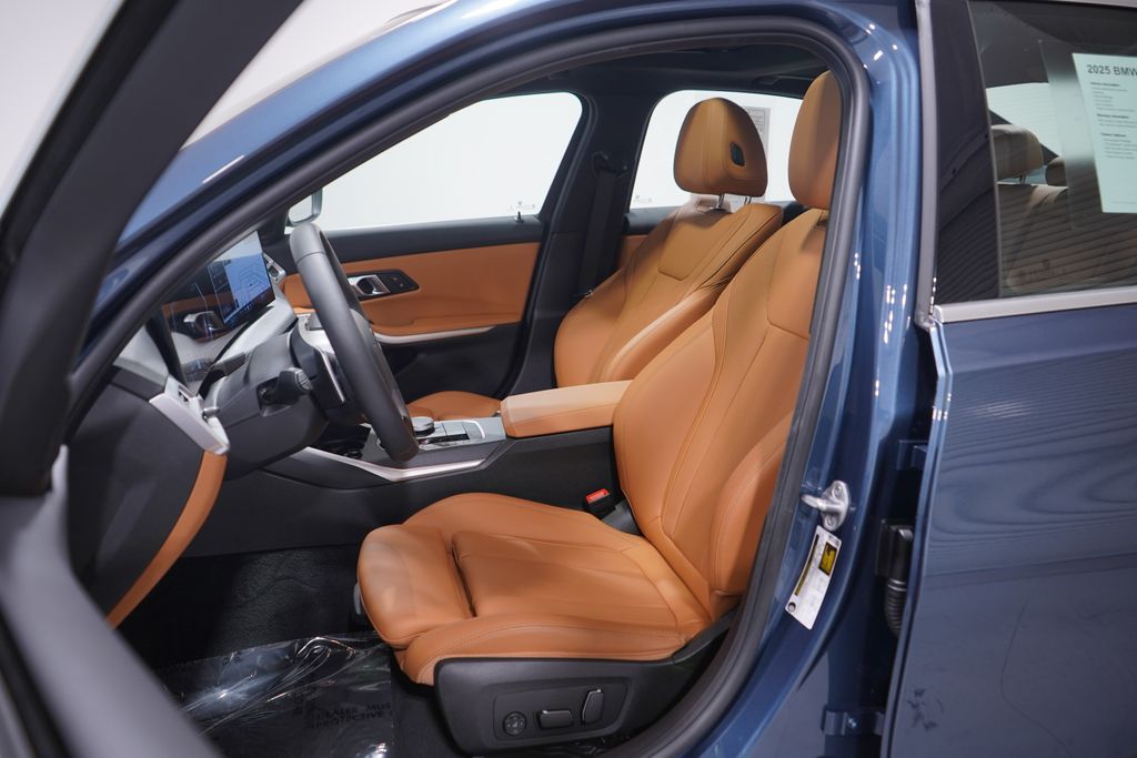 Thumbnail: 2025 BMW 3 Series - 7