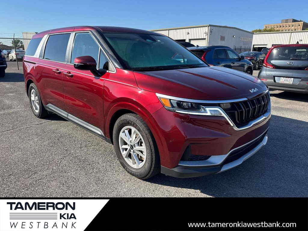 2024 Kia Carnival LX FWD