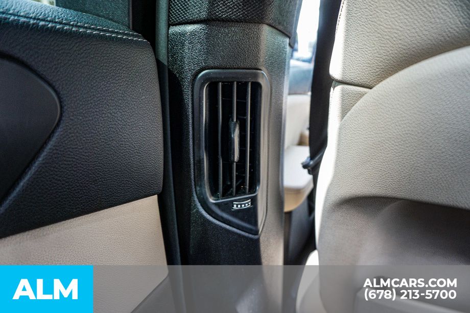 Used 2021 Black BMW sDrive40i image 32