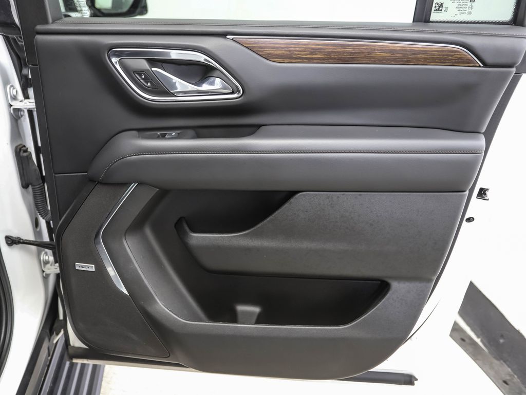 Thumbnail: 2024 Chevrolet Suburban - 25