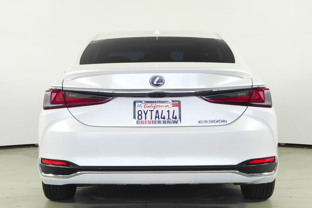 Thumbnail: 2021 Lexus ES - 8