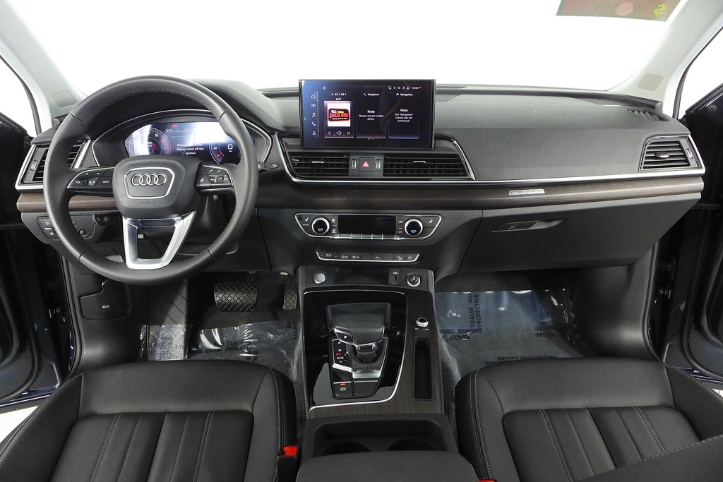 Thumbnail: 2023 Audi Q5 - 25