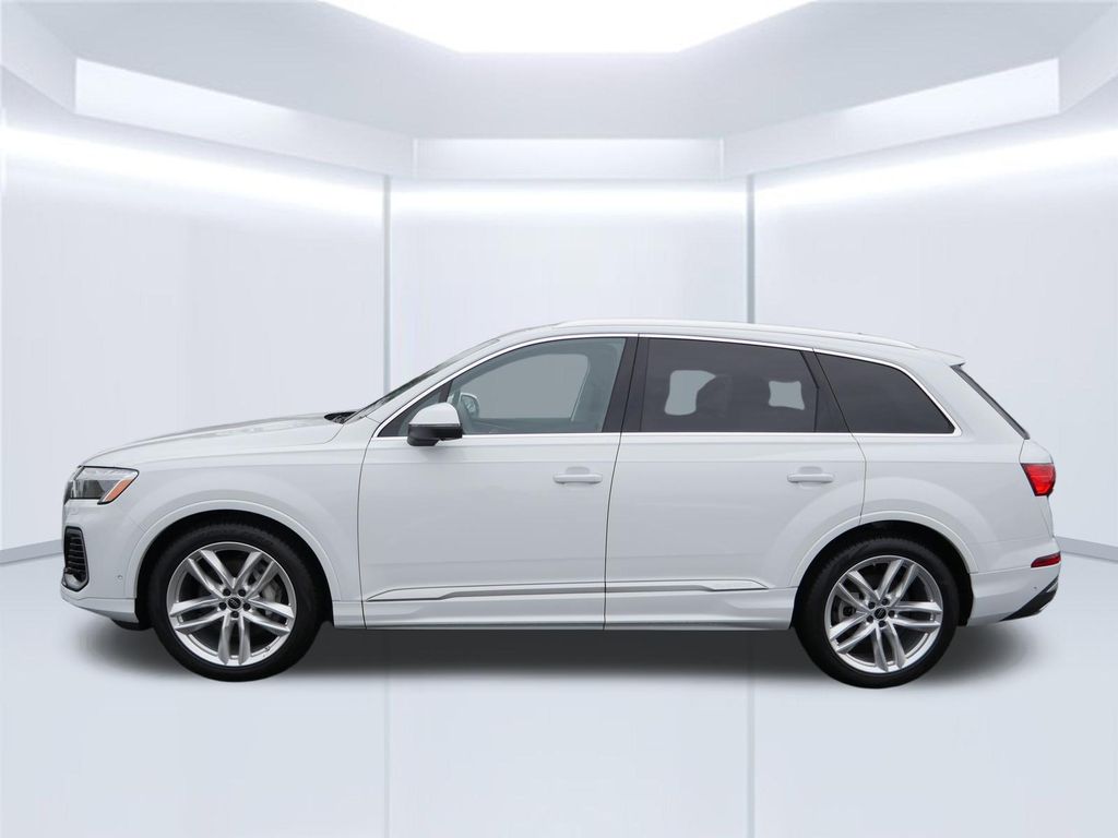 Thumbnail: 2025 Audi Q7 - 2