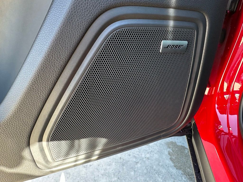 Thumbnail: 2026 Porsche Macan - 21