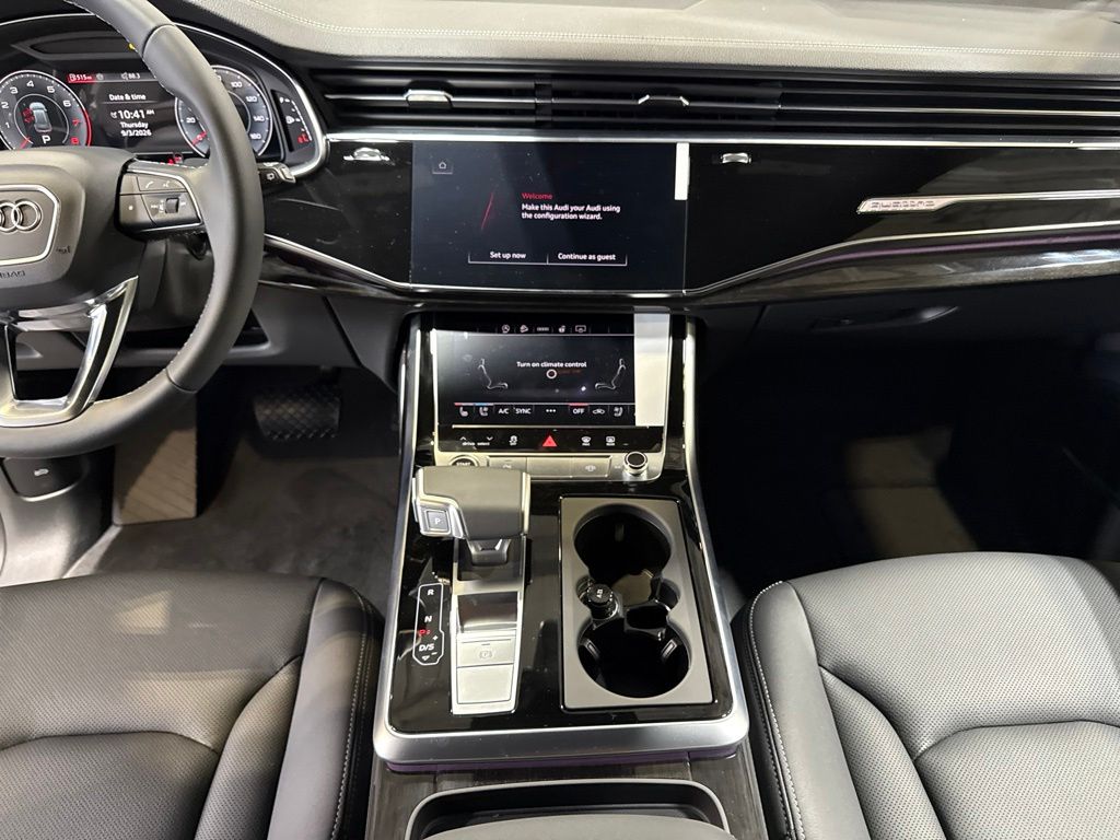 Thumbnail: 2027 Audi Q8 - 26